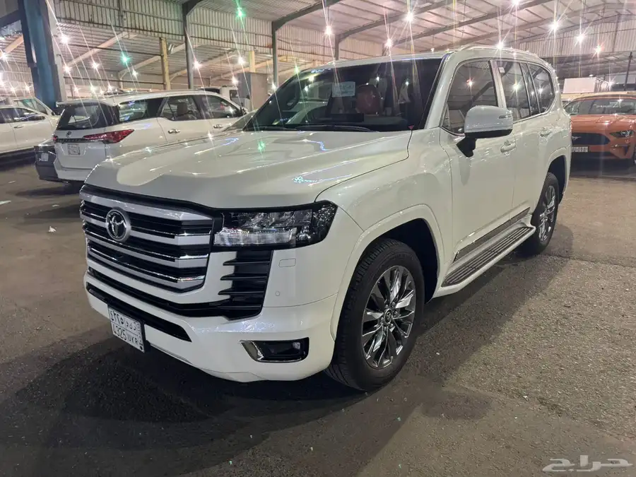 جيب لاندكروزر GXR L4 سعودي وارد عبداللطيف ماشي3الاف 8
