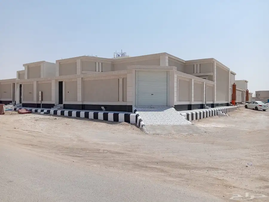 للبيع دور وملحق بحفرالباطن حي اليرموك 0