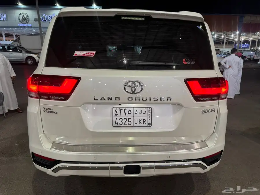 جيب لاندكروزر GXR L4 سعودي وارد عبداللطيف ماشي3الاف 23