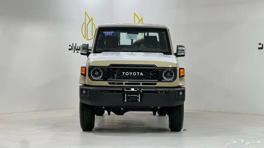 تويوتا شاص V6.2025فل كامل سلق بريمى بنزين قير عادى 40عام 1