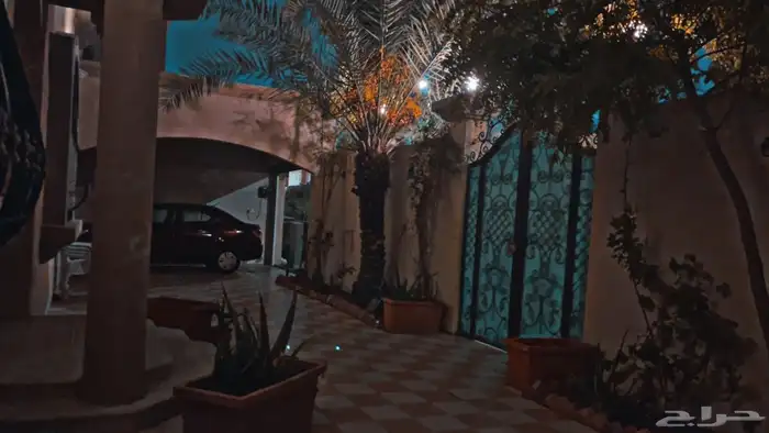 بيت للبيع أو للإيجار بحي الحمراء بكورنيش الدمام 7