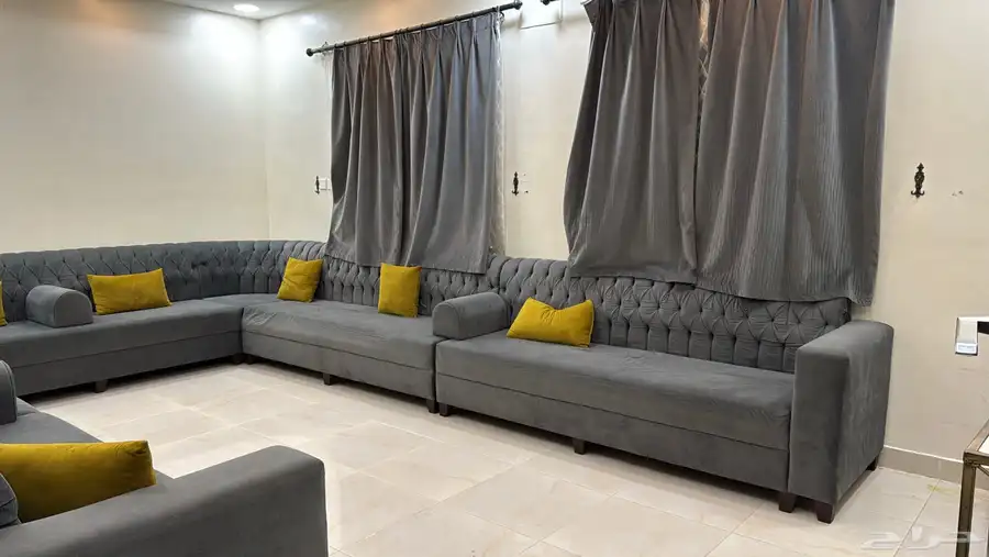 كنب مجلس مقاس تقريبا 4 في 6 استخدام نظيف 2