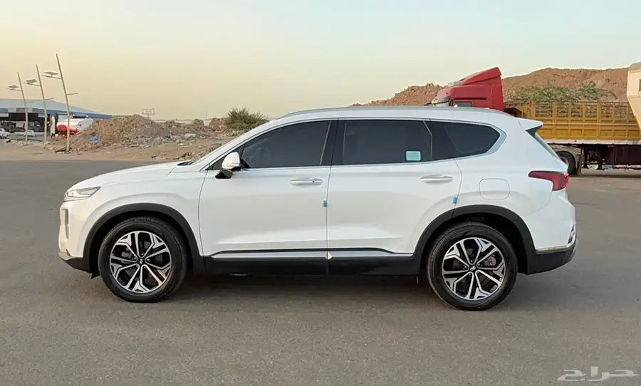 سنتافي 2019 (ديزل) دبل مكينه 2200cc بحاله الوكالة للبيع 2