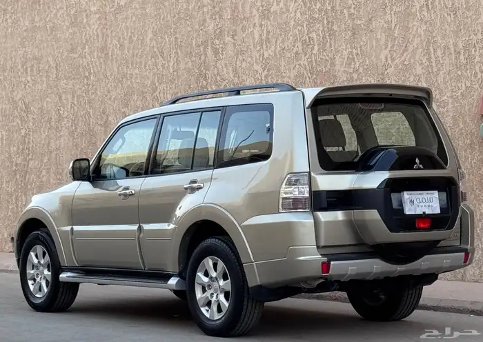 مستبيشي باجيرو GLS 2020 5