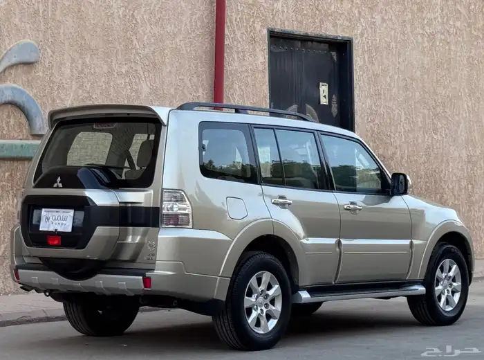 مستبيشي باجيرو GLS 2020 6