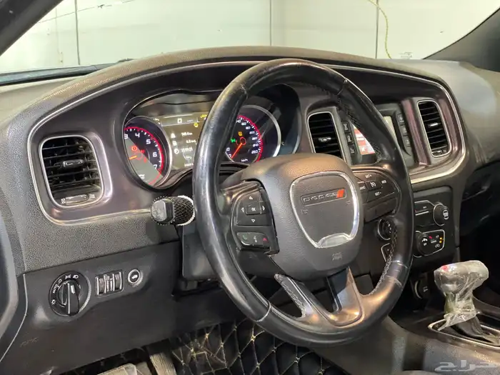 تشارجر SXT 2015 بحالة نظيفة 8