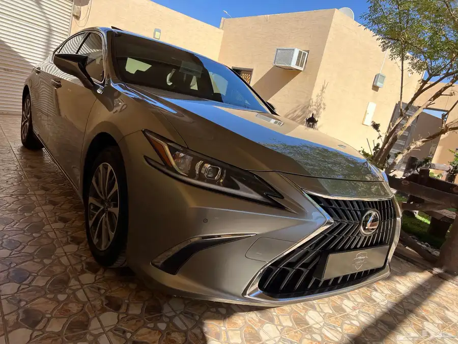 لكزس مديل 2023 حجم 250 ES سعودية عبداللطيف جميل AA 3