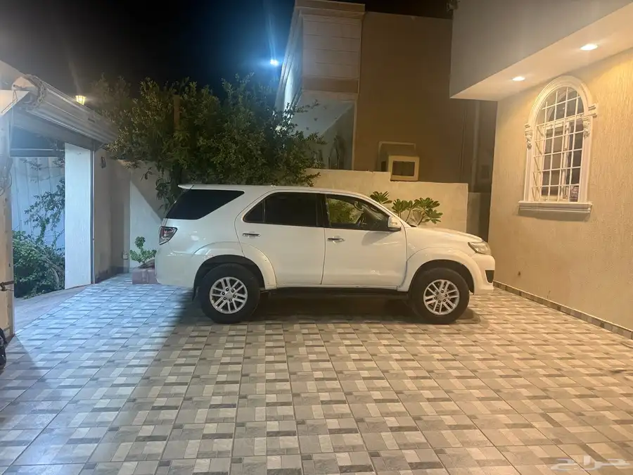 جيب تايوتا فورشينر 2015 13