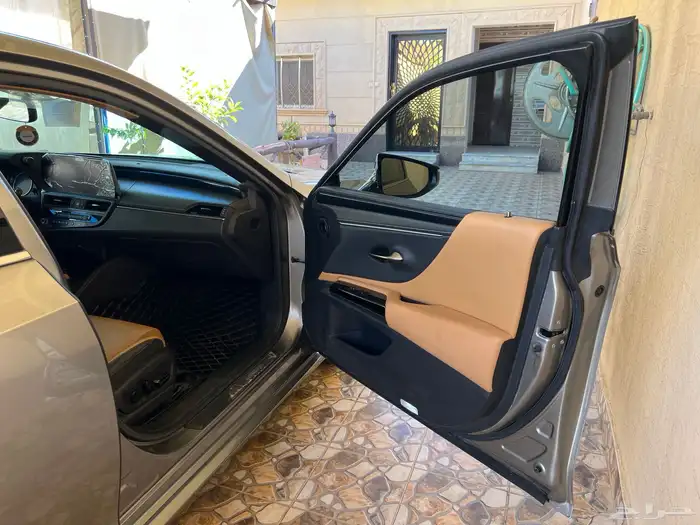 لكزس مديل 2023 حجم 250 ES سعودية عبداللطيف جميل AA 57