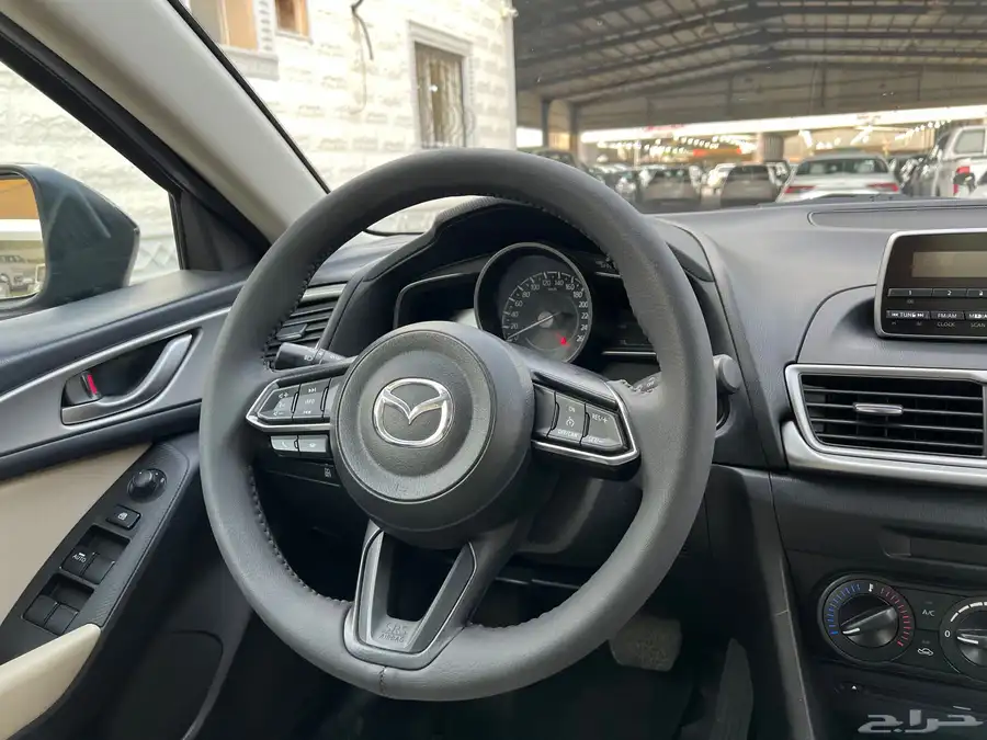 مازدا3 2019 نظيف جدا لدى قمة الاطلال 36