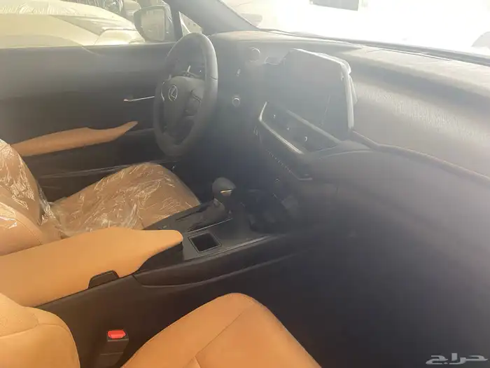 لكزس UX200 استندر خليجي 2023 14