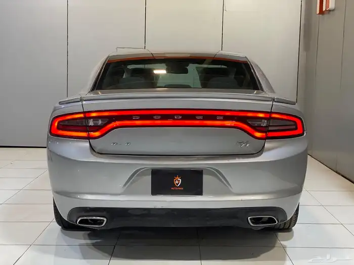 تشارجر SXT 2015 بحالة نظيفة 6