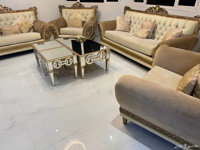 كنب  طاولات للبيع 3