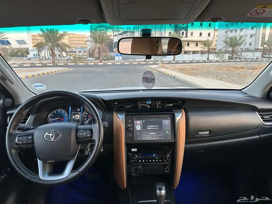 فورشنر 6 سلندر دبل (VX) 2023 ( بحالة الوكالة ) 33