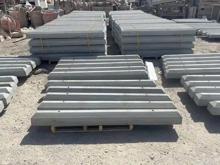 يتوفر لدينا حواجز خرسانيه 60
