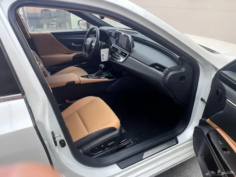 لكزس ES 350 AA خليجي 2025 كاش وتمويل أفراد ومؤسسات 11