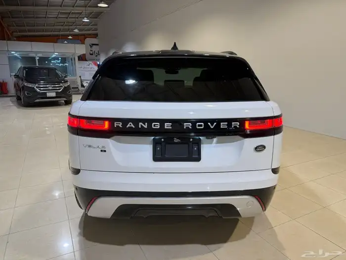 2021 لاند روفر فيلار S 4