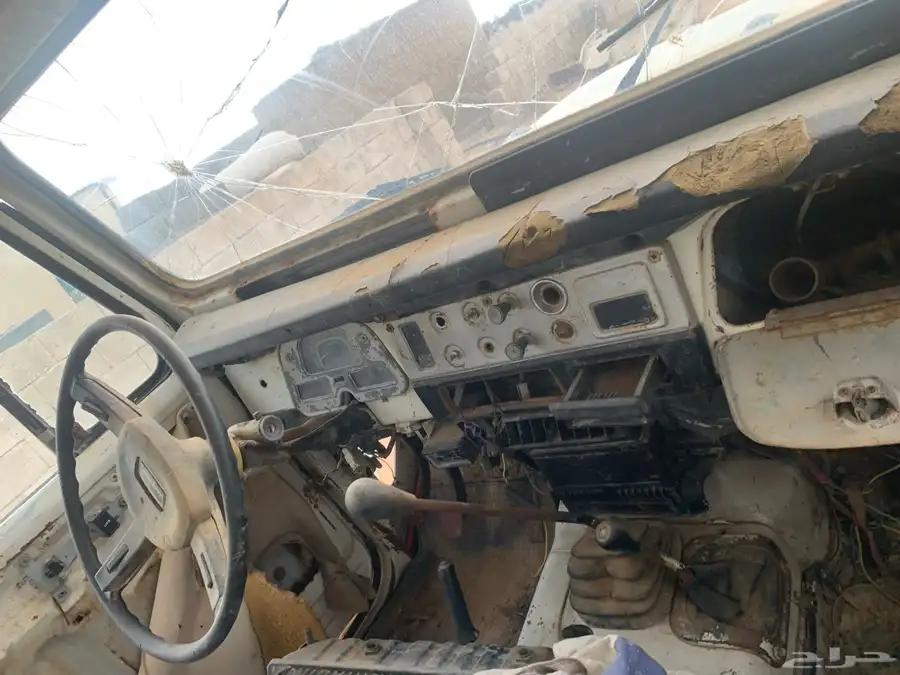 قطع غيار جيب ربع خليجي 84 Lx 4