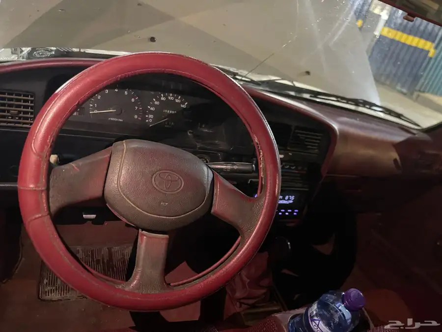 هلكس للبيع موديل 93 فول كامل مكيف شغال بس يبي فريون 2