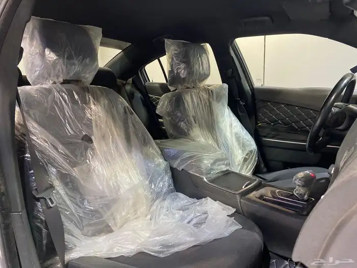 تشارجر SXT 2015 بحالة نظيفة 12