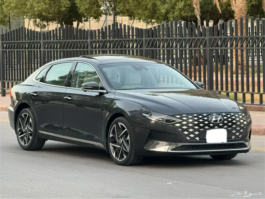 هيونداي أزيرا 2023 فل كامل ممشى 100 الف فقط 3