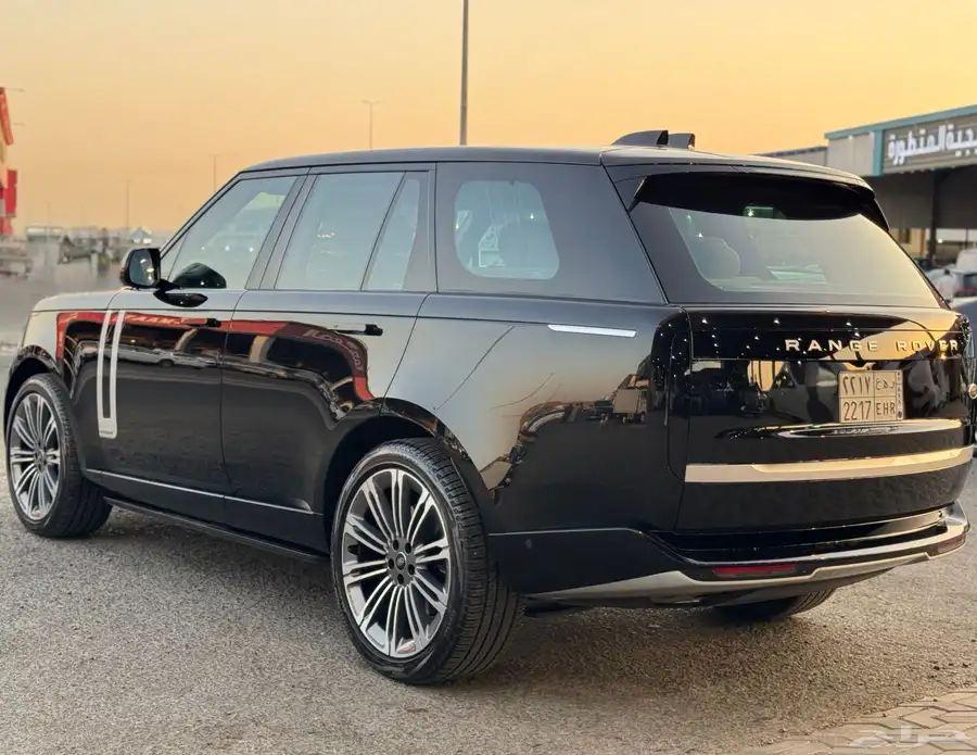 رنج روفر فوج اوتوبيقرافي 2022 V8 - وارد الناغي -ضمان وصيانة 5