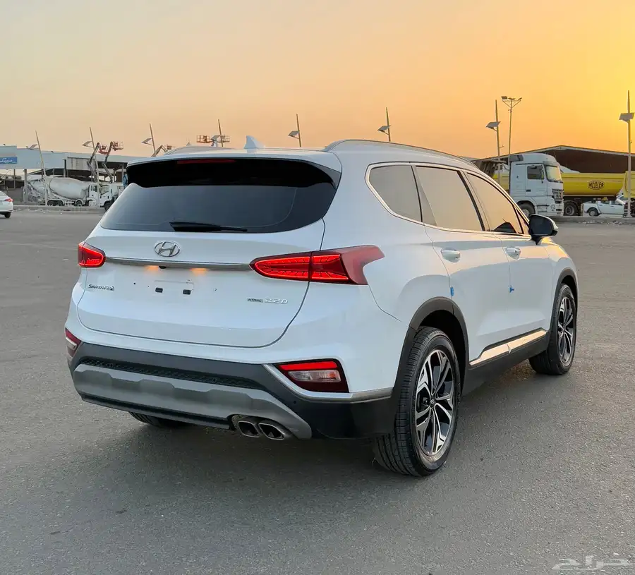 سنتافي 2019 (ديزل) دبل مكينه 2200cc بحاله الوكالة للبيع 5