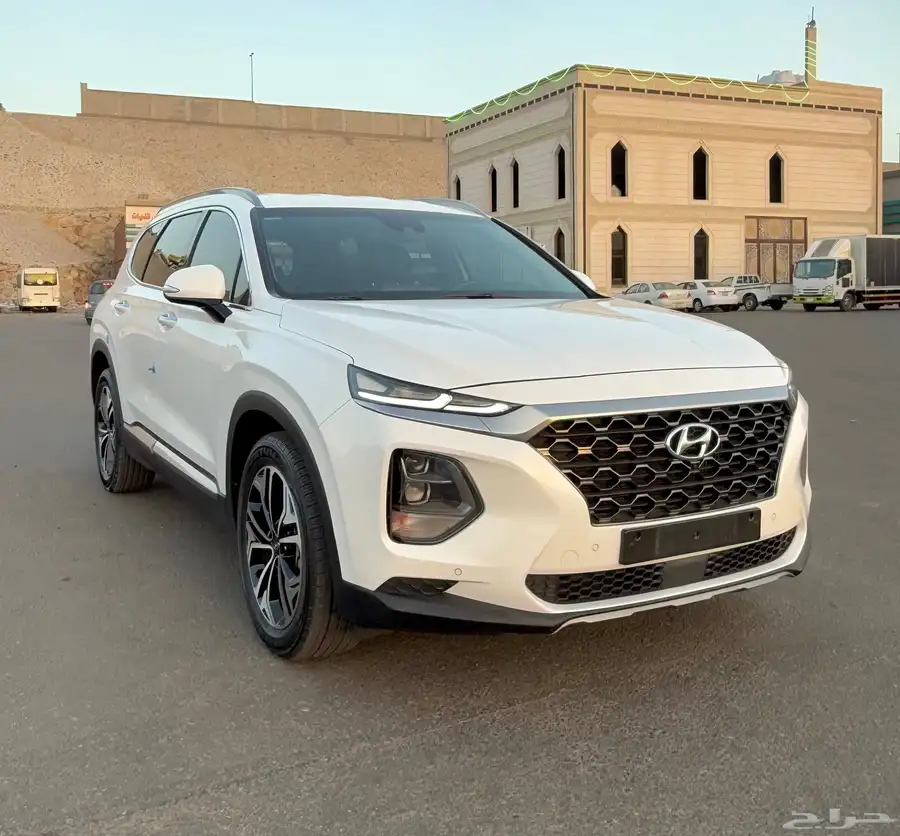 سنتافي 2019 (ديزل) دبل مكينه 2200cc بحاله الوكالة للبيع 7