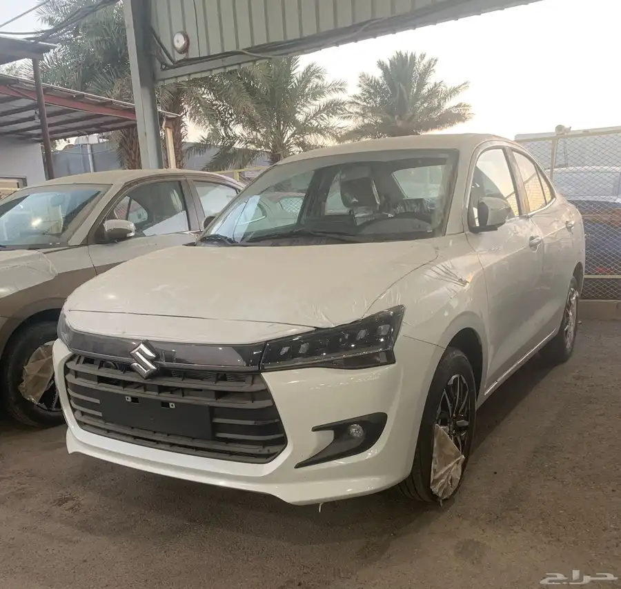 سوزوكي ديزاير فل الشكل الجديد 2025 GLX بسعر طيب 4