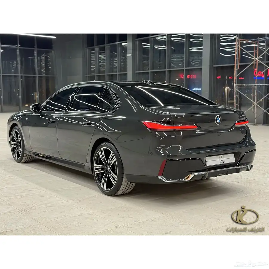 بي ام دبليو - 740i 2023 ناغي - عداد 24 الف فقط 5