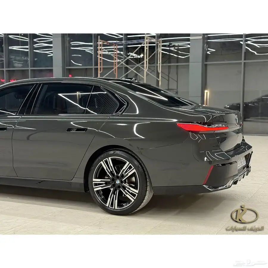 بي ام دبليو - 740i 2023 ناغي - عداد 24 الف فقط 6