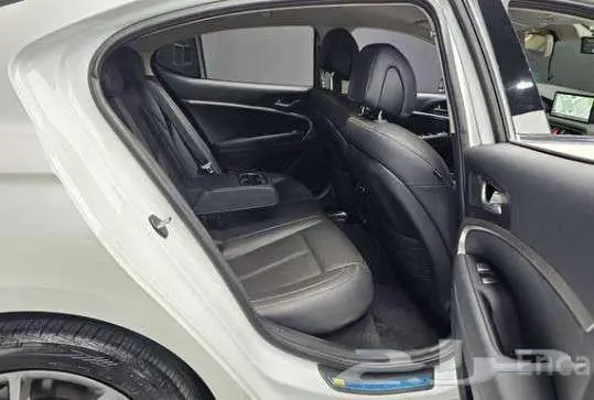 جينسس G70 2021 11