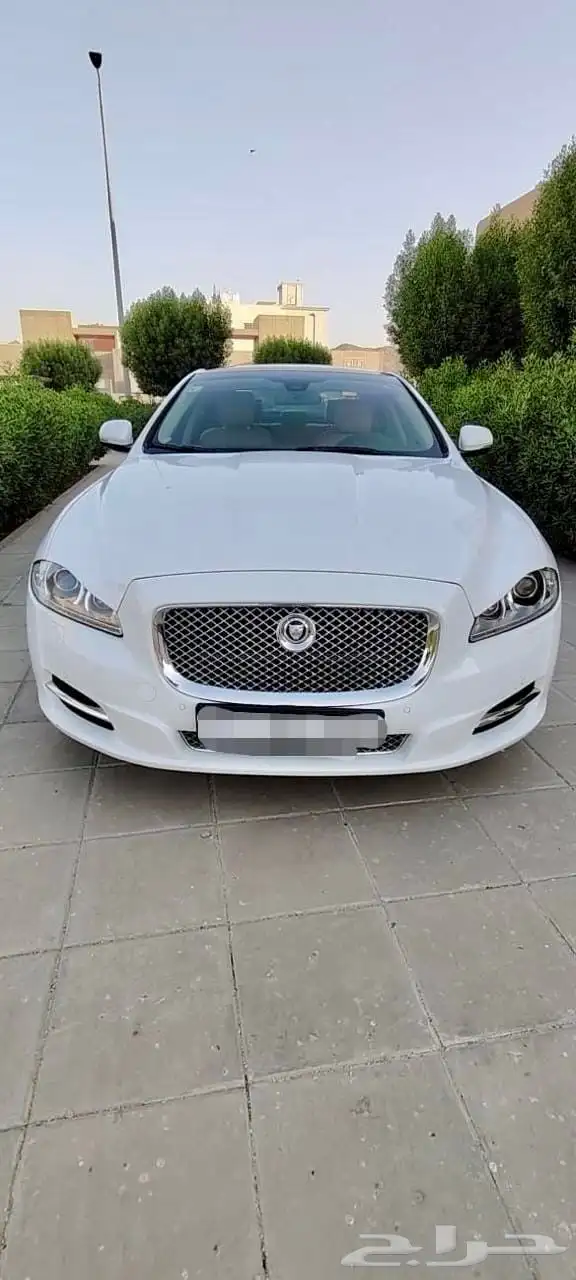 جاكور XJ لونج فل كامل عداد 50 الف فقط مخزن بايكه 10
