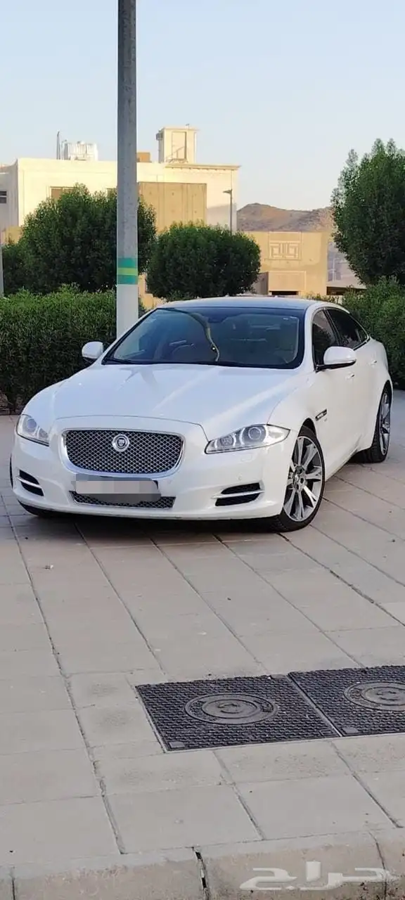 جاكور XJ لونج فل كامل عداد 50 الف فقط مخزن بايكه 0