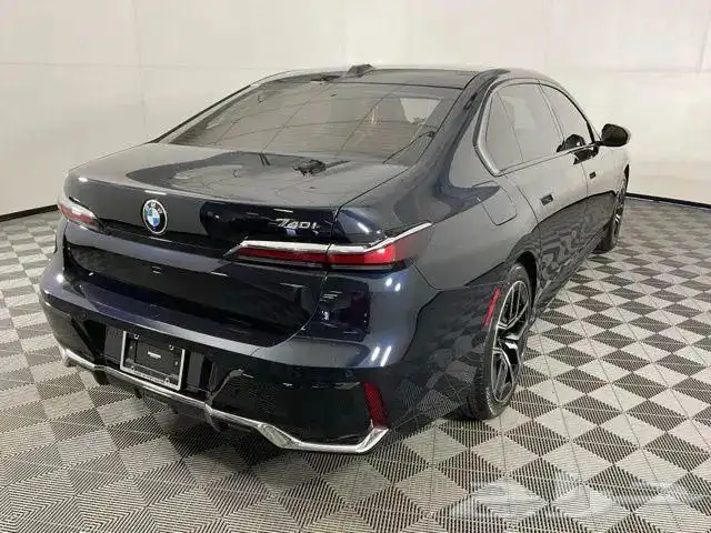 Bmw 740i 2023 4