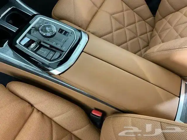 Bmw 740i 2023 10
