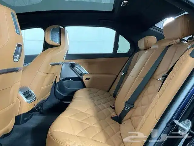 Bmw 740i 2023 27