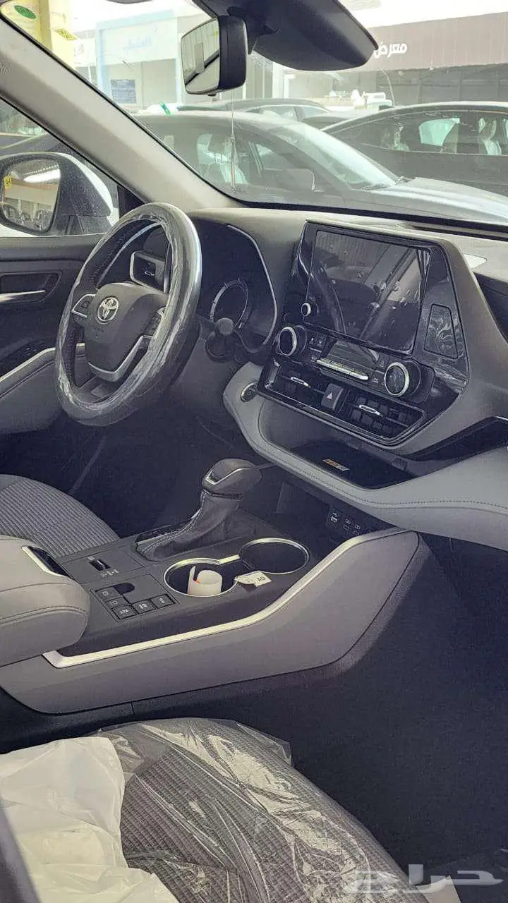 تويوتا هايلاندر GLE 2025 البيع كاش واقساط عبر البنوك 12