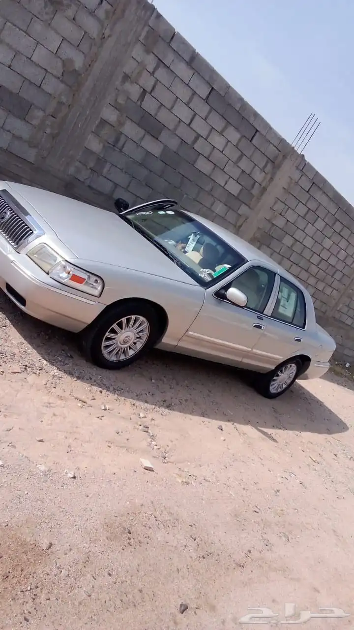 للبدل صالون من 2003 إلى 2007. وزيده 0