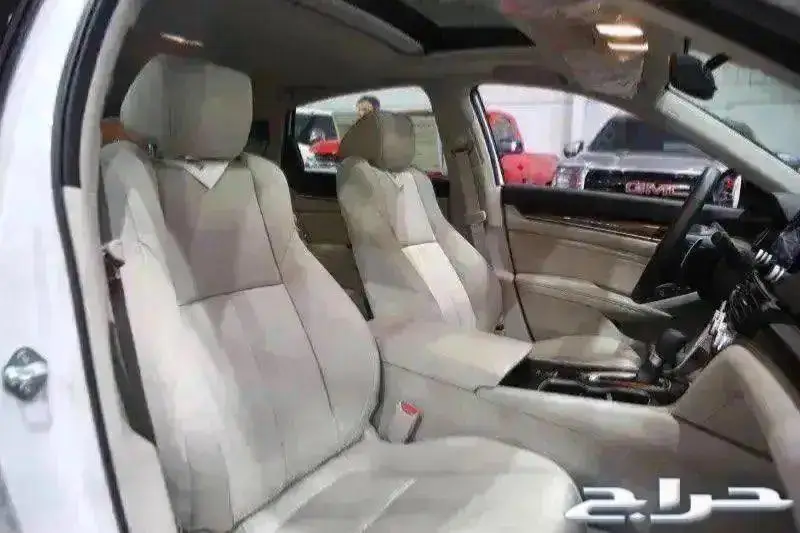 هوندا اكورد سبورت نص فل مخمل فتحة سقف موديل 2022 15