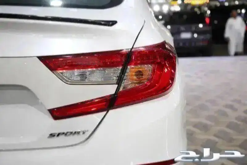 هوندا اكورد سبورت نص فل مخمل فتحة سقف موديل 2022 7