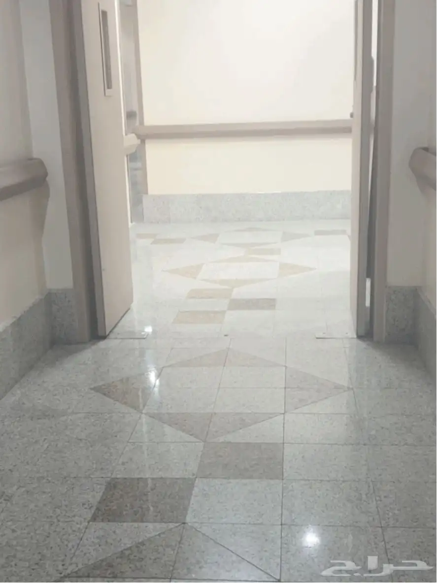 مطلوب غرفه او شقة عزاب بالجبيل 0