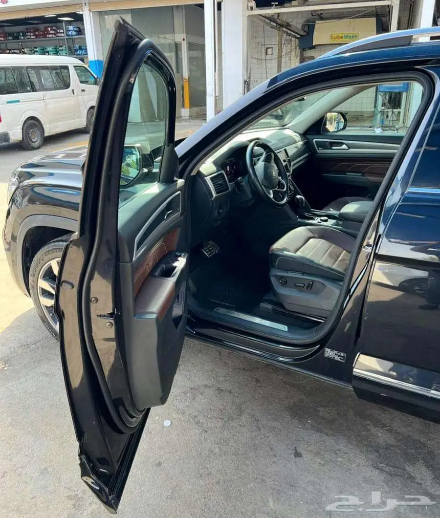 فولكس فاجن تيرامونت 2021   R-Line (أعلى فئة) 6