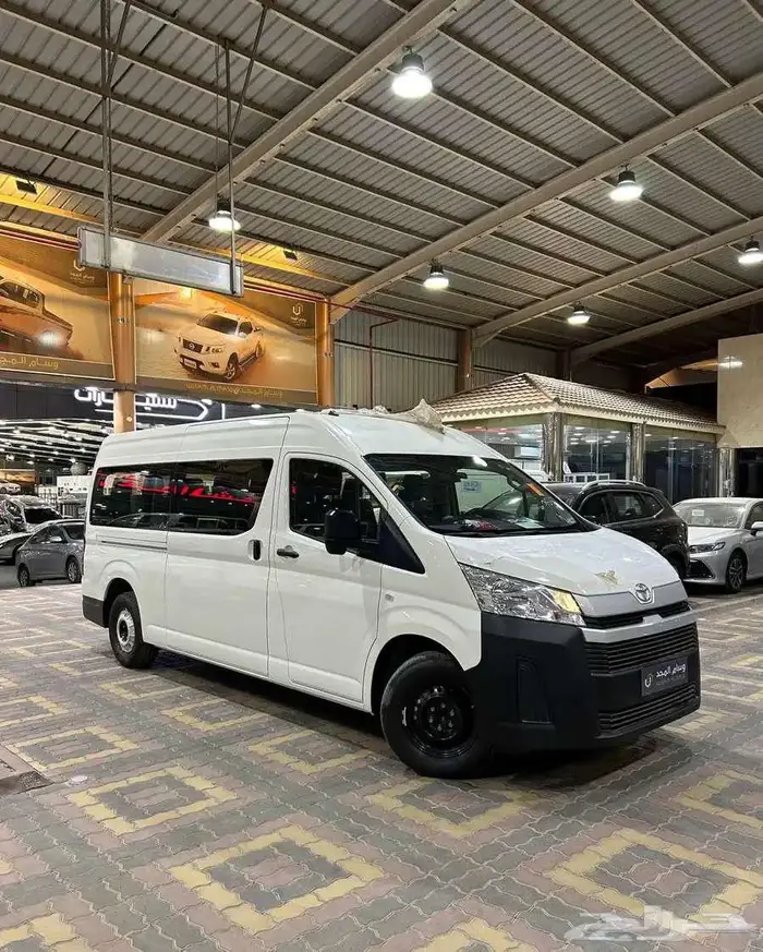 تويوتاهايس ديزل جير عادي 13راكب 2025تمويل المؤسسات والشركات 1