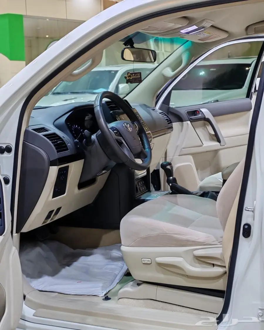 تويوتا برادو 2023 سته سلندر نصف فل. 7