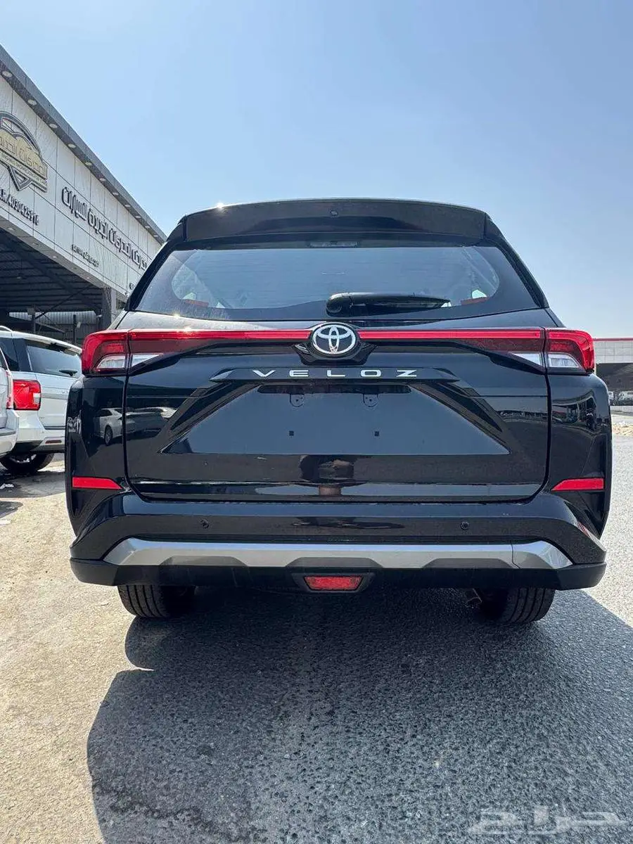تويوتا فيلوز فل كامل 1500 cc اسود العائليه موديل 2025 3