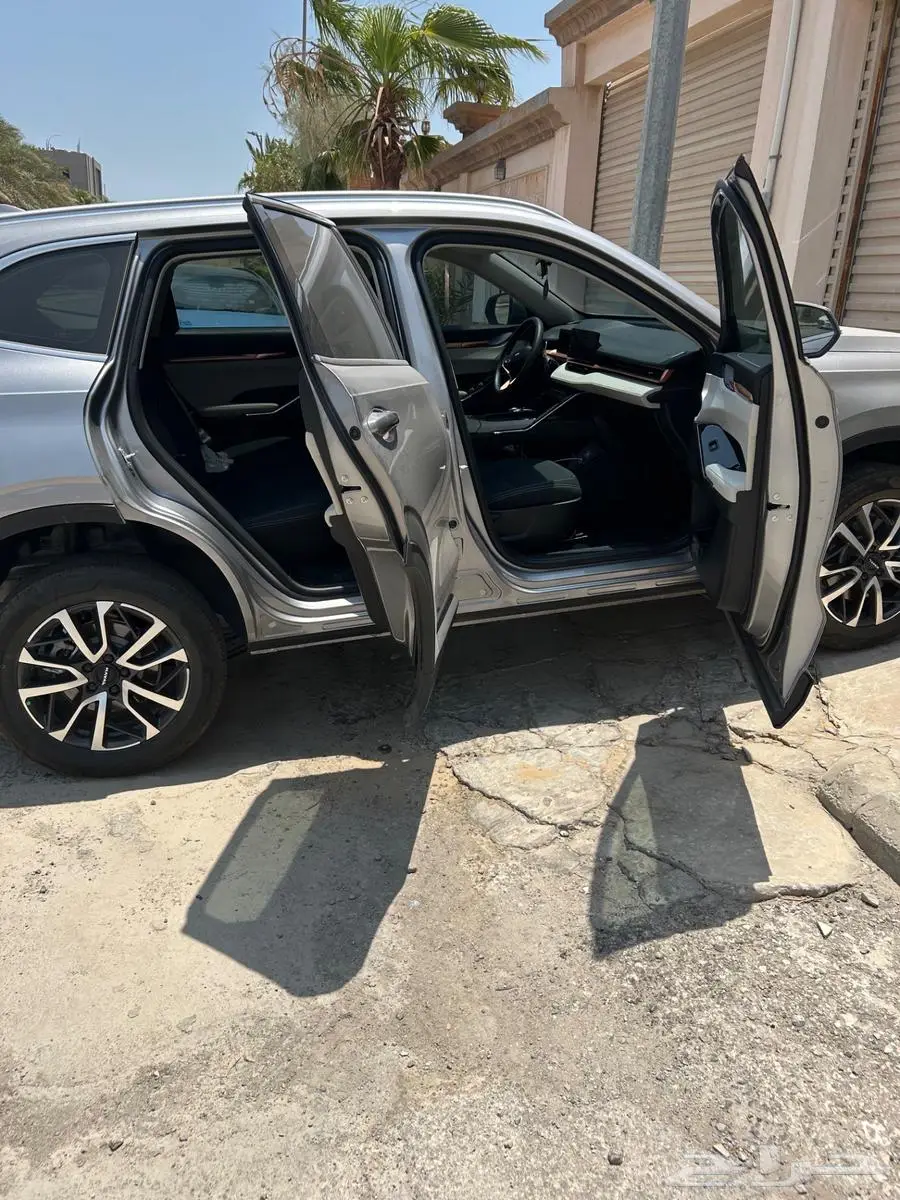 هافال h6 ستاندر 2025 رمادي 2000cc شبه جديدة 10