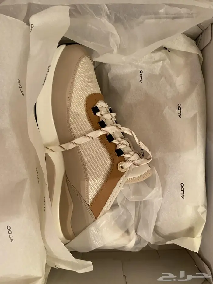 حذاء رياضي نساءي ماركة الدو Aldo 1