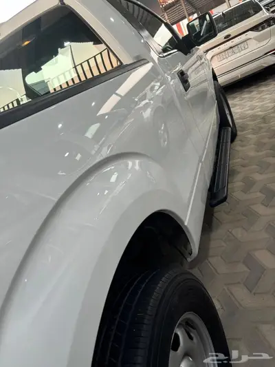 فورد f150 موديل 2013 ماشي 87 الف ابيض 8 سلندر بدون دبل 4