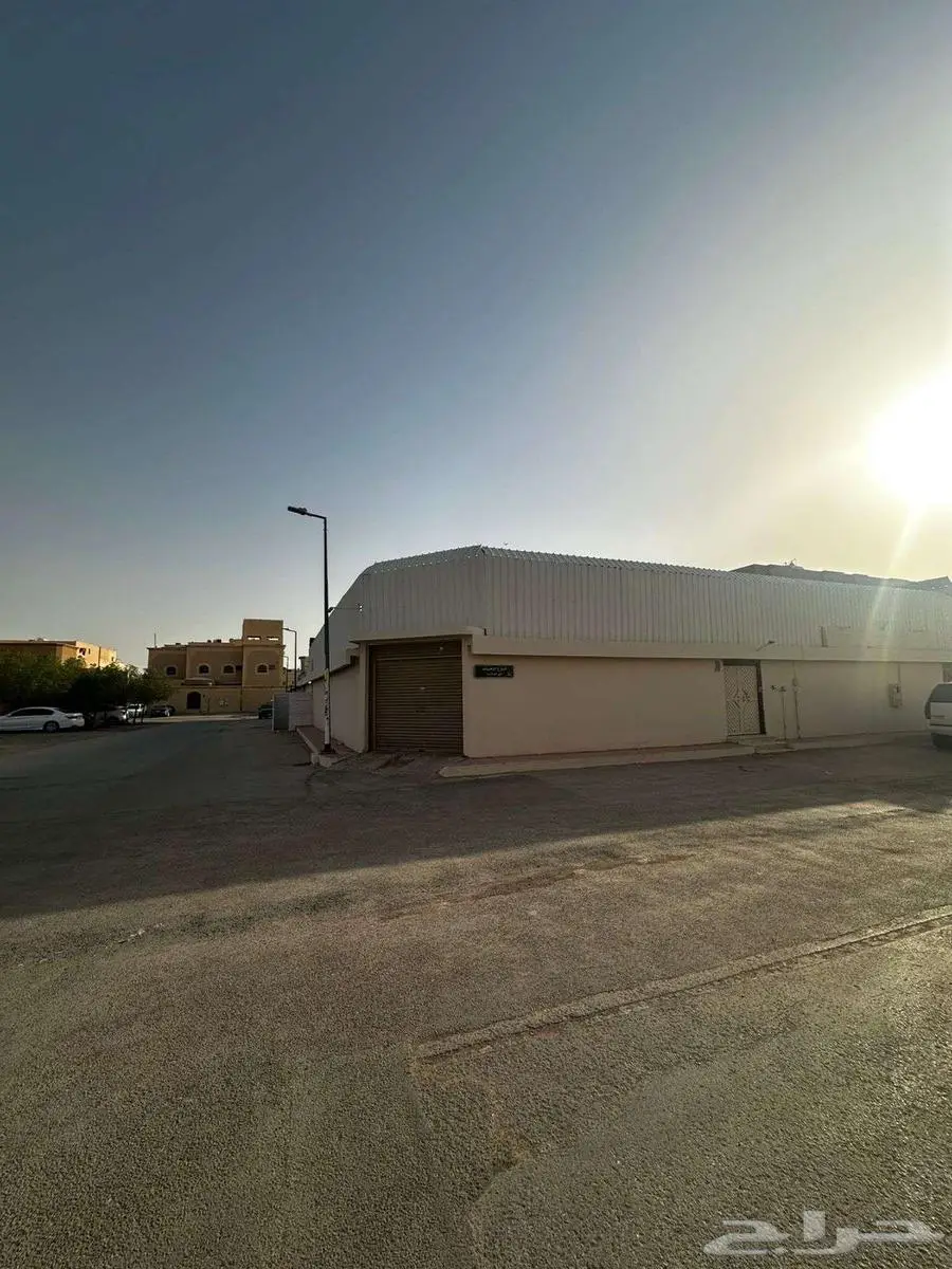 دور ارضي للبيع بحي الجنادريه 1